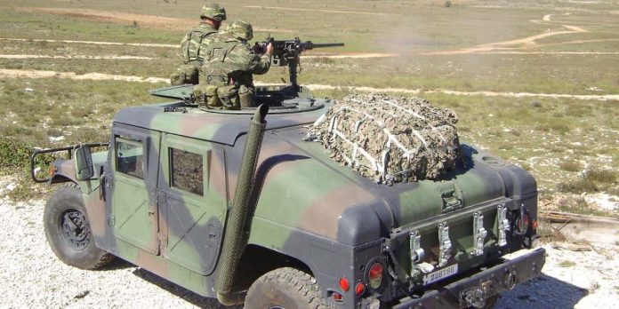 hummer-e1755900396987-696x348