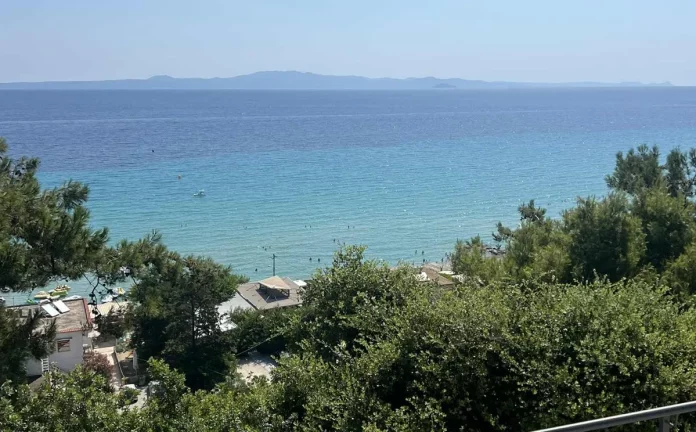 Χαλκιδική: Παραλίγο να πνιγεί 4χρονο στην παραλία της Καλλιθέας – Συνελήφθη ο πατέρας του