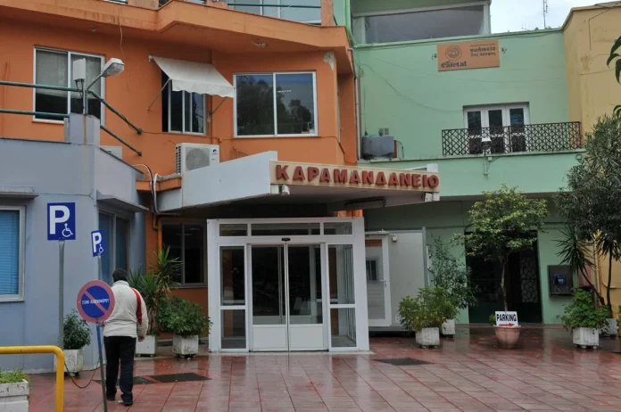 Πάτρα: Ξεκίνησε η επιστροφή των ασθενών στο Καραμανδάνειο μετά την εκκένωση (φωτο)