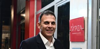 Καραμέρος από ΔΕΘ: «Η κυβέρνηση σαπίζει από σκάνδαλα – Ο Μητσοτάκης κάτω από τον πήχη»