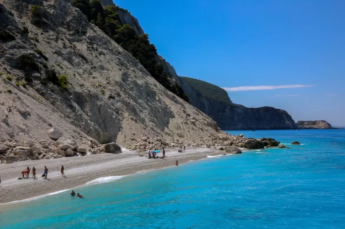 Λευκάδα: Τραυματίστηκε Άγγλος τουρίστας σε σκάφος – Μεταφέρθηκε στο νοσοκομείο