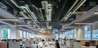 Σε ποια χώρα οι νέοι πληρώνουν… για να δουλεύουν