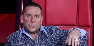 “Ο Γιώργος Μαζωνάκης προσπαθεί να διαχειριστεί με ψυχραιμία την περιπέτεια που βίωσε”, δήλωσε ο δικηγόρος του