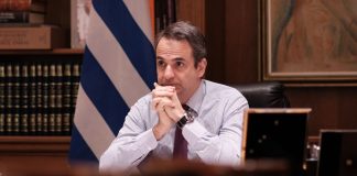 Με το βλέμμα στις δημοσκοπήσεις που «τρέχουν» το Μαξίμου