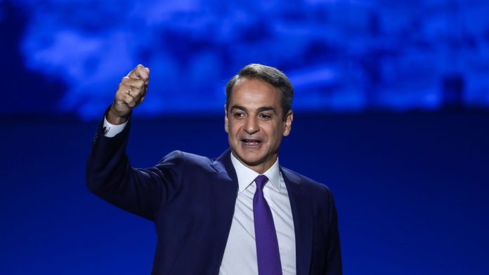 ΔΕΘ: Νέες πιέσεις από τη δημοσκοπική φθορά και αναζήτηση «λαγού από το καπέλο»