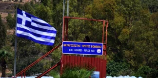 Ναυαγοσώστης εκτός υπηρεσίας έσωσε πέντε άτομα που κινδύνευαν να πνιγούν στα Χανιά
