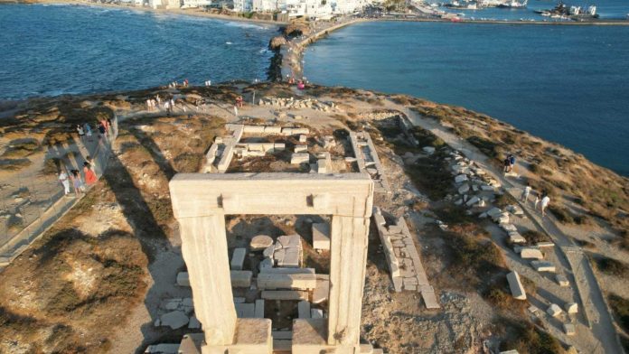 Θέμα στη Daily Mail έγινε ιδιοκτήτης εστιατορίου από τη Νάξο που έδιωξε Σιωνιστές από το μαγαζί του