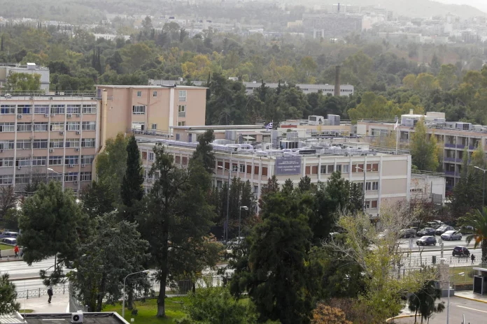 Πτώση ασανσέρ στο «Γεννηματάς»: Έκοψαν την άδεια της εργαζόμενης που κατήγγειλε το συμβάν