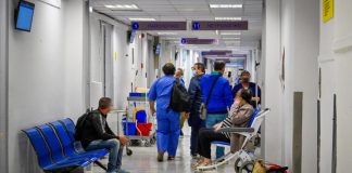 «Παρακαλάμε να μην έχουμε ταυτόχρονα περιστατικά» – Μπαλώματα στο ΕΚΑΒ στην κορύφωση της τουριστικής περιόδου