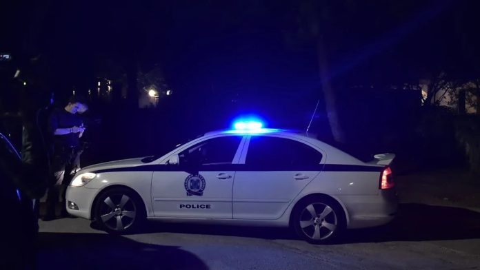 Στα χέρια της ΕΛΑΣ οι δύο δράστες για το μαχαίρωμα 14χρονου στον Χολαργό: Παραδόθηκε ο ένας, συνελήφθη ο άλλος