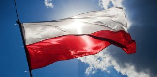 Πολωνία: Απαγγέλλει κατηγορίες σε έξι πρόσωπα ύποπτα για συνεργασία με «ξένες υπηρεσίες πληροφοριών»