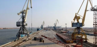 Η Ουκρανία «χτύπησε» ρωσικό λιμάνι στην περιφέρεια Αστραχάν