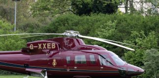 Βρετανία: Ο βασιλιάς Κάρολος πουλάει το ελικόπτερο της μητέρας του – Πόσο αξίζει