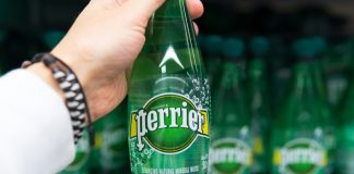 Perrier: Πώς το γαλλικό «water-gate» απειλεί μια βιομηχανία πολλών δισεκατομμυρίων