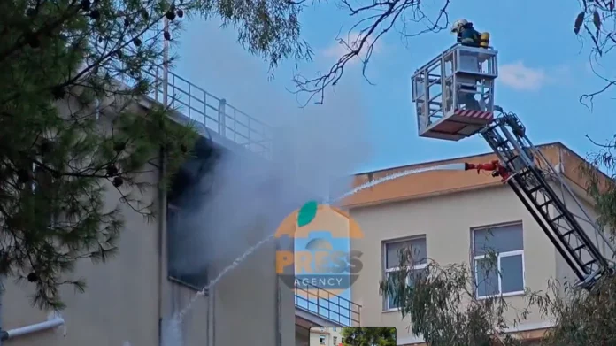 Υπό έλεγχο η φωτιά στο νοσοκομείο «Σωτηρία»