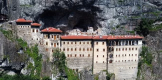 Άδεια για Θεία Λειτουργία στην Παναγία Σουμελά στα «εννιάμερα της Παναγίας» έδωσε η Τουρκία