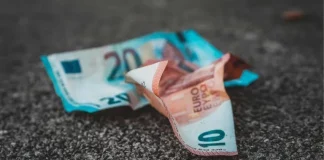 Το εισόδημα μειώνεται και με την αύξηση του μισθού!