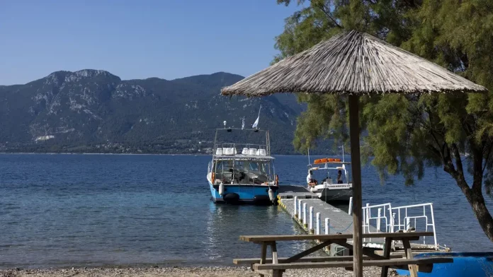 «Καταρρέουν τα νοσοκομεία των νησιών»: «Καμπανάκι» από την ΠΟΕΔΗΝ για τις ελλείψεις γιατρών