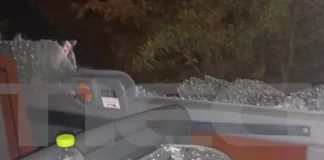 Ανήλικοι επιτέθηκαν με πέτρες και έσπασαν τα τζάμια τουριστικού λεωφορείου στην Εγνατία Οδό