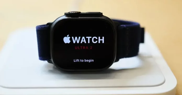 Η Apple μηνύει πρώην υπάλληλό της για διαρροή εμπορικών μυστικών σχετικά με το Apple Watch