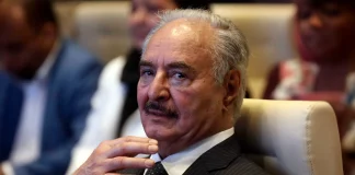 Bloomberg: Ο Χαφτάρ έτοιμος να δώσει άδεια στην Άγκυρα για έρευνες στην Μεσόγειο με βάση το τουρκολιβυκό μνημόνιο