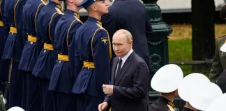 Σκληρό πόκερ από τον Πούτιν: Δηλώνει… εγγυητής για την Ουκρανία και προσθέτει όρους για τη λήξη του πολέμου