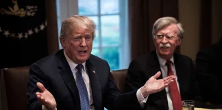 Διαβαθμισμένα έγγραφα ψάχνει το FBI που εισέβαλε στο σπίτι του Τζον Μπόλτον – Πώς από συνεργάτης έγινε… εχθρός του Τραμπ