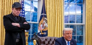 Ο Ίλον Μασκ κηρύσσει τον πόλεμο στον Τραμπ: «Άντε γ@μ@**!»