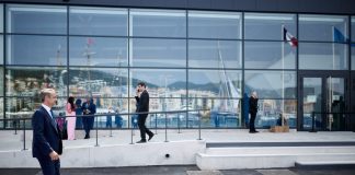 Το δύσκολο ταξίδι του Κυριάκου Μητσοτάκη στη Νέα Υόρκη