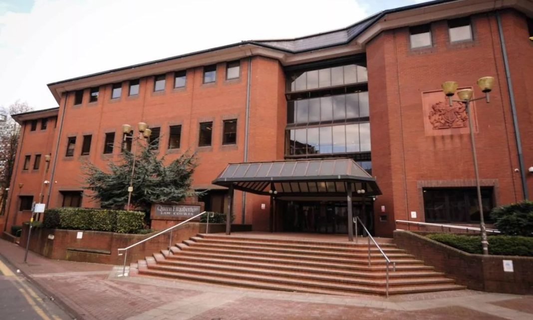 20026c0c-dikastirio-birmigham