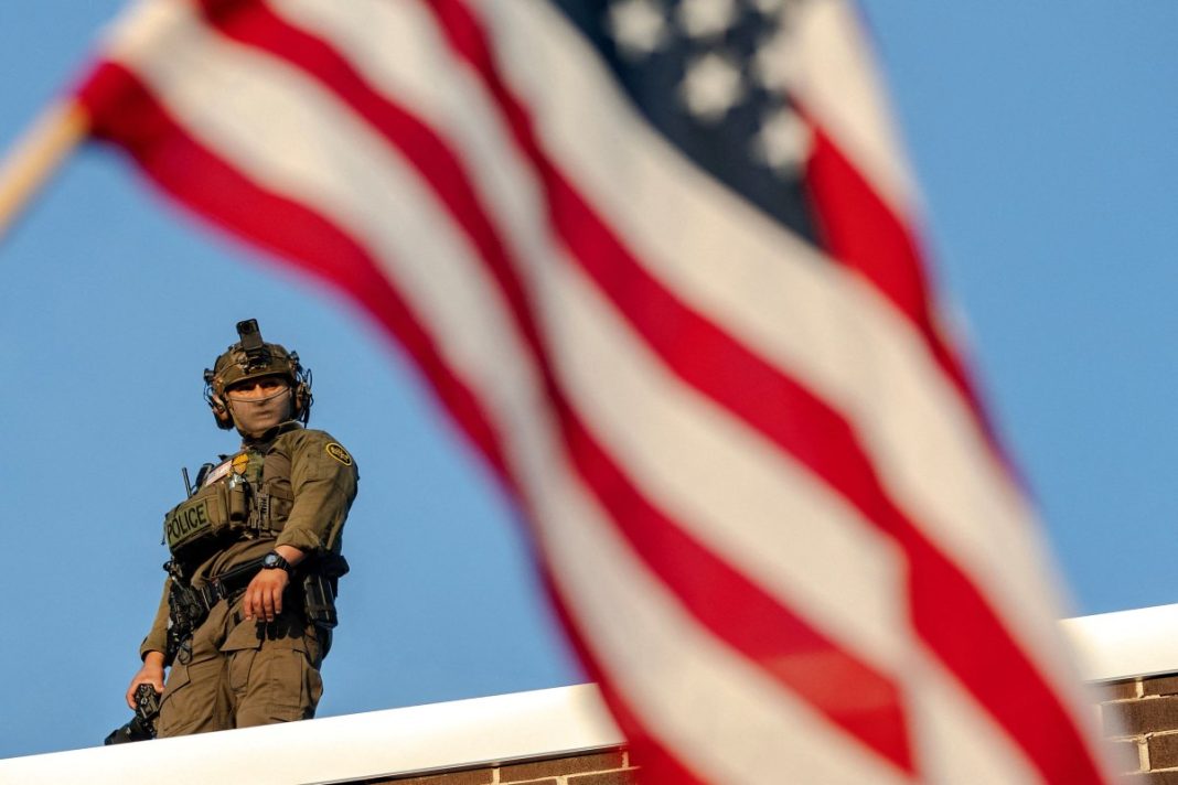 2025-09-19T173702Z_2125218498_RC2ZUGASTLOD_RTRMADP_5_USA-TRUMP-CHICAGO-1-1200x800