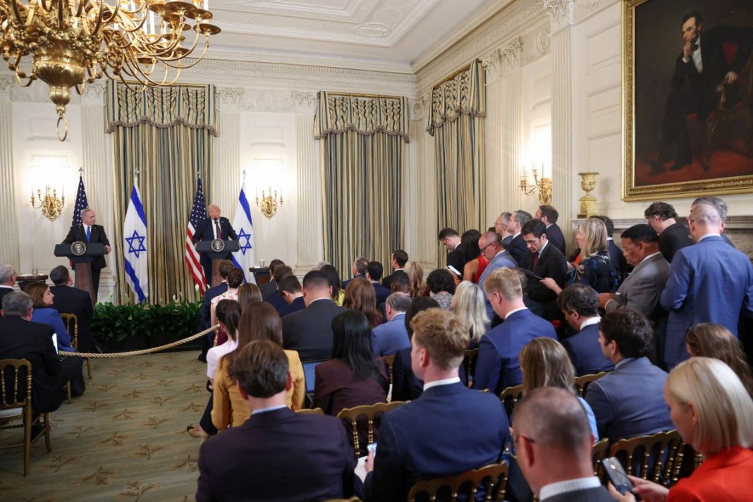 2025-09-29T200659Z_1144181884_RC2V1HAJX69H_RTRMADP_5_USA-TRUMP-ISRAEL-1200x800