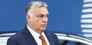 Ο Όρμπαν αντιγράφει τον Τραμπ και χαρακτηρίζει «τρομοκρατική» οργάνωση το κίνημα Antifa