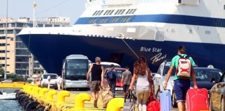 Συνελήφθη 23χρονος στο λιμάνι του Πειραιά – Αστυνομικός σκύλος μύρισε την κοκαΐνη που έκρυβε στο μπουφάν του