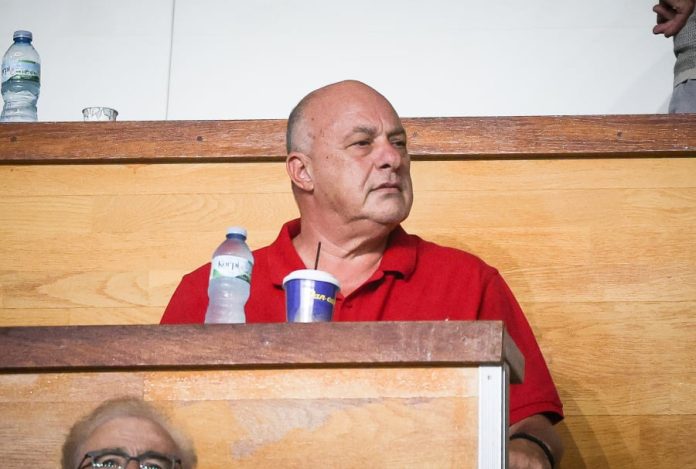 Τα πρόβατα, οι «κοπρίτες» και το… σανό του Μπέου