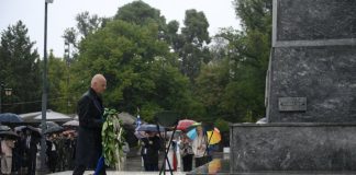 O Δένδιας μιλάει για διαφθορά στην Ελλάδα