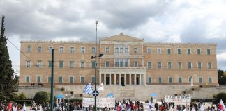 Παγκόσμιο το αίτημα πολιτικής αλλαγής, αλλά… – Οι Έλληνες θέλουν αλλά νιώθουν ότι πέφτουν σε τοίχο