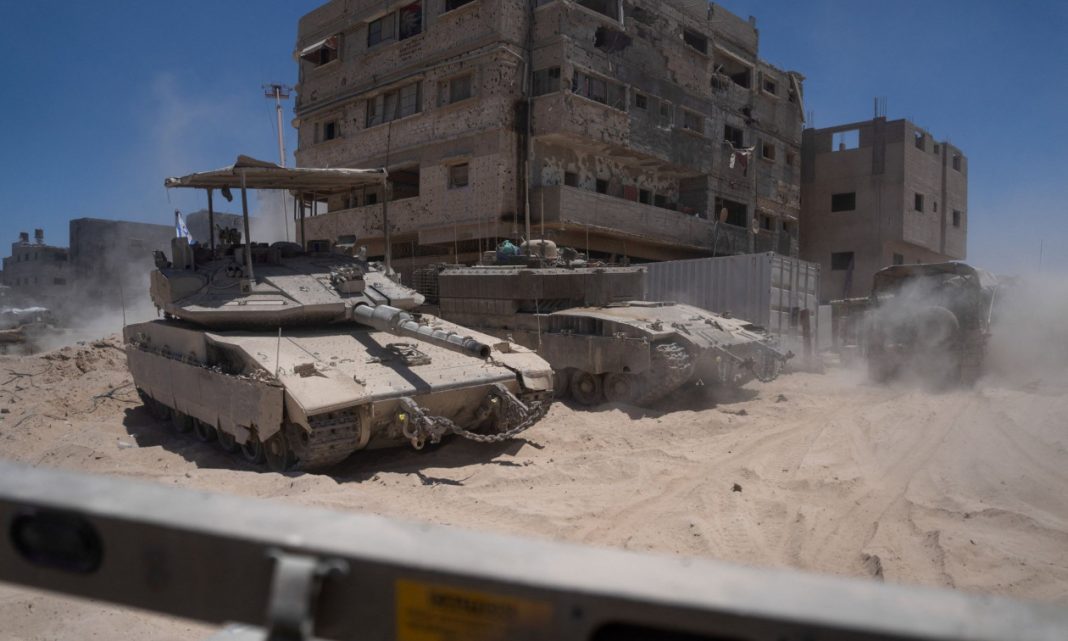 63b8f117-israeli-tanks