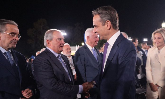 Το στοίχημα της 8ης Οκτωβρίου για τη Νέα Δημοκρατία με Σαμαρά – Καραμανλή – Οι κινήσεις Μητσοτάκη