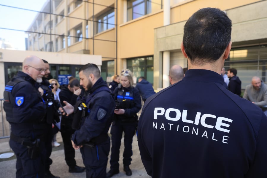 6d279a17788da9c6efdb296c3c218f69_L