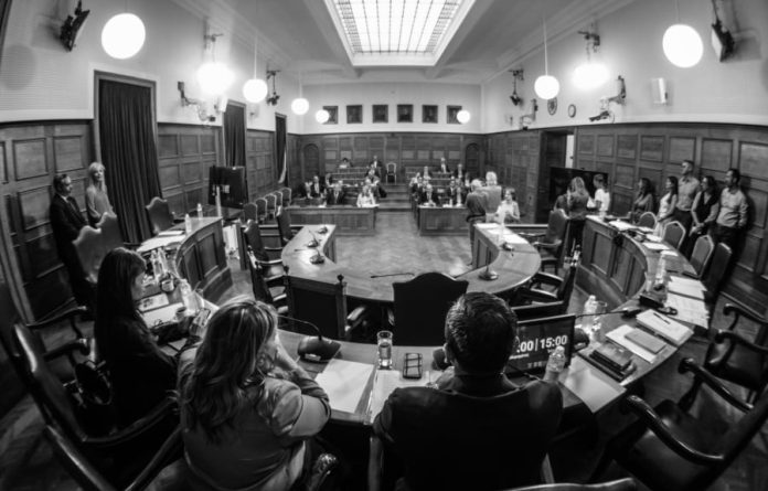 Η Εξεταστική του… μακαρίτη!