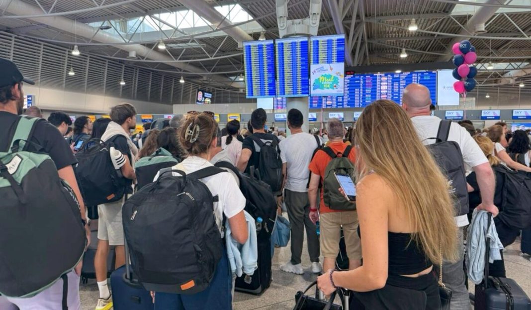 ΤΟΥΡΙΣΤΙΚΗ ΚΙΝΗΣΗ ΣΤΟ ΑΕΡΟΔΡΟΜΙΟ ΕΛΕΥΘΕΡΙΟΣ ΒΕΝΙΖΕΛΟΣ (ΣΩΤΗΡΗΣ ΔΗΜΗΤΡΟΠΟΥΛΟΣ/EUROKINISSI)