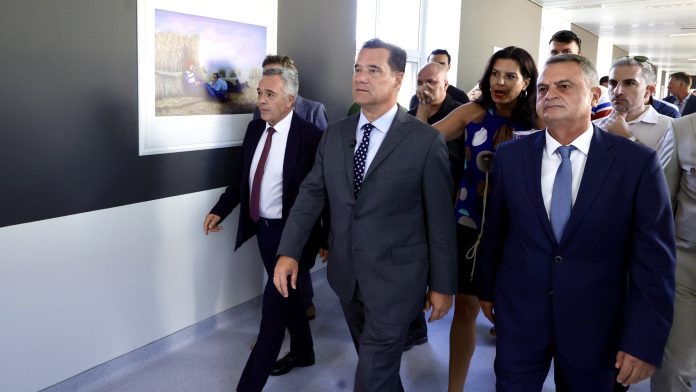 Άδωνις Γεωργιάδης: Μετά τη Σύρο τον υποδέχτηκαν με γιουχαρίσματα και στην Αλεξανδρούπολη – (video)