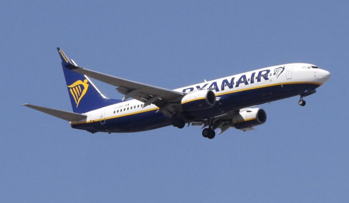 Οργισμένη ανακοίνωση Ryanair κατά του υπουργού Χρήστου Δήμα: «Είναι ο απόλυτα υπεύθυνος για τις καθυστερήσεις»