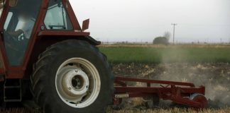 ΟΠΕΚΕΠΕ: «Κανόνι» 600 εκατ. ευρώ της κυβέρνησης στους αγρότες – Στάση πληρωμών λόγω του γαλάζιου σκανδάλου