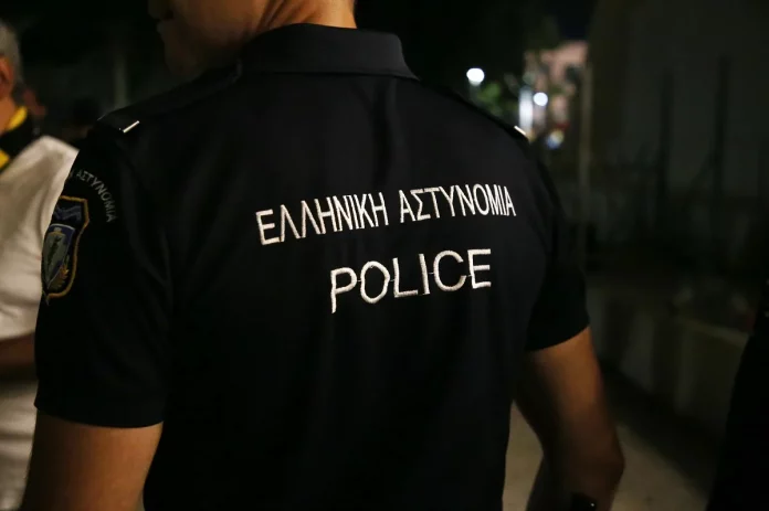 Βόλος: Αστυνομικός δέχθηκε επίθεση από ιδιοκτήτη μονοκατοικίας για μία θέση στάθμευσης