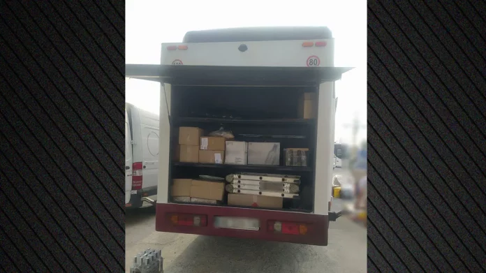 Μετέφεραν λαθραία ποτά και φυτοφάρμακα με τουριστικά λεωφορεία για 13 χρόνια – Πώς δρούσε η συμμορία