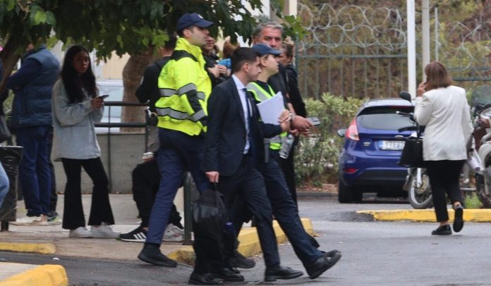 Μπάχαλο με Μπισμπίκη και ΑΤ Φιλοθέης – Ψυχικού: Πώς φτάσαμε στη σύλληψη του γνωστού ηθοποιού