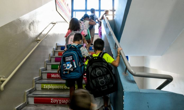 Πρόβλημα οι ελλείψεις εκπαιδευτικών στα σχολεία, με πολλούς αναπληρωτές να παίρνουν άδεια αμέσως