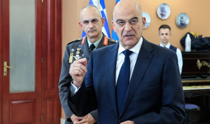 Ένοπλες Δυνάμεις: Οικογενειοκρατία στα ψηλά, αναξιοκρατία και ανάλγητο κυνήγι άξιων στελεχών στα χαμηλά